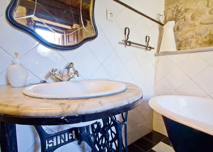 Vivienda Rural La Otra Casa * Arenas De Iguna